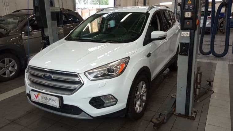 Ford Kuga, 2016