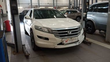 Honda Crosstour 2012 года, 335 159 км - вид 2