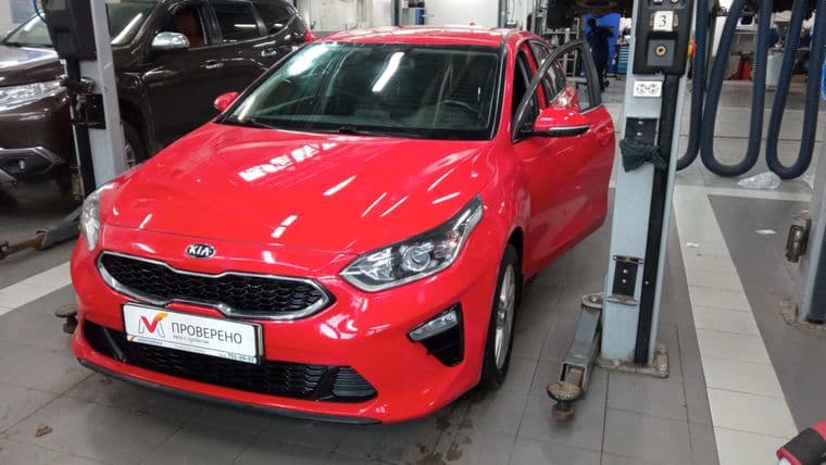 KIA Ceed 2019 года, 96 707 км - вид 1