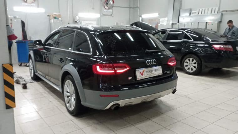 Audi A4 Allroad Quattro, 2012 - вид 3