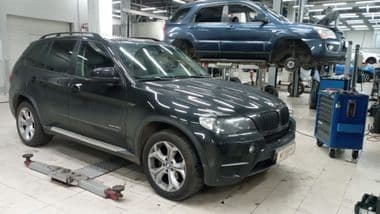 BMW X5 2013 года, 237 335 км - вид 2