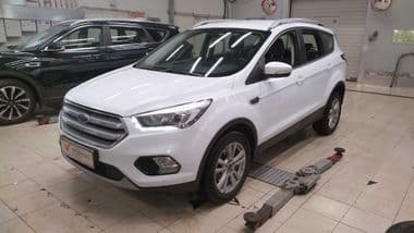 Ford Kuga 2018 года, 142 477 км - вид 1