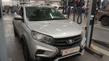 ВАЗ (LADA) XRAY Cross 2018 года, 97 917 км - вид 2