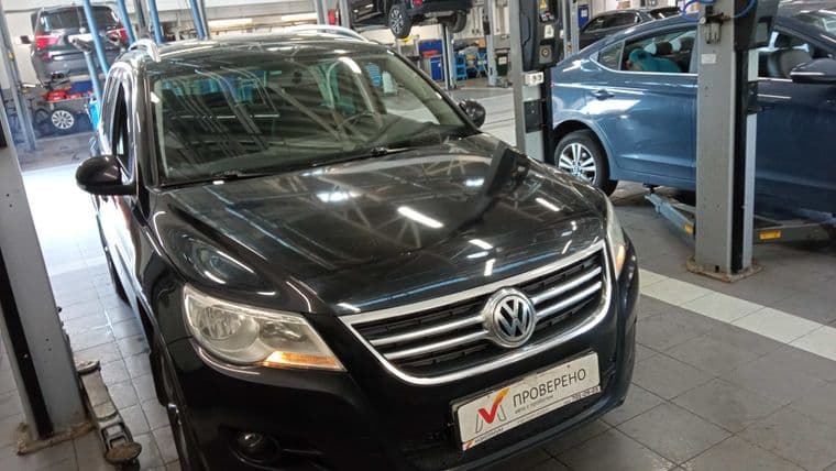Volkswagen Tiguan, 2011 - вид 1