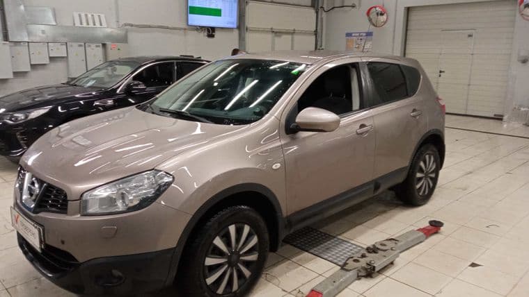 Nissan Qashqai, 2010 - вид 3