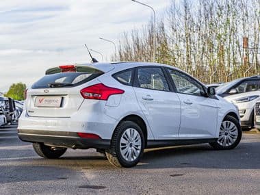 Ford Focus 2018 года, 76 096 км - вид 2