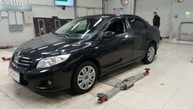 Toyota Corolla 2008 года, 176 000 км - вид 1
