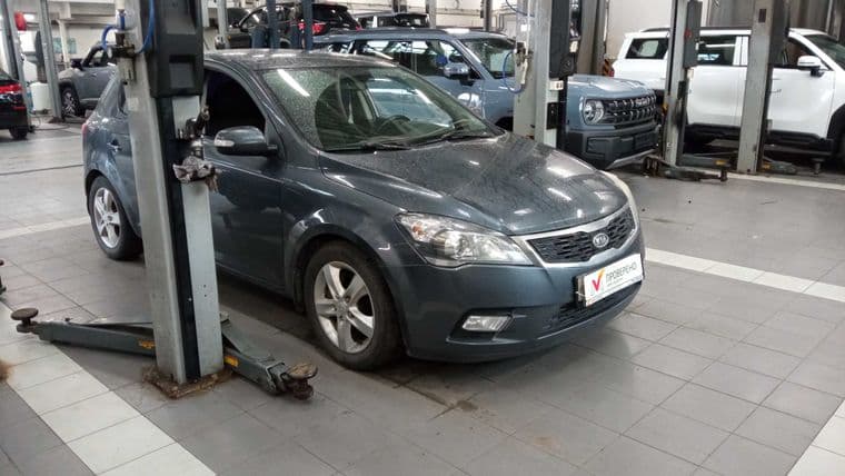 KIA Ceed 2012 года, 164 836 км - вид 2