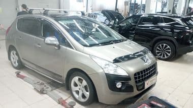 Peugeot 3008 2011 года, 147 976 км - вид 2