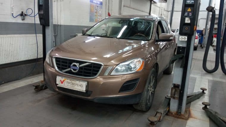 Volvo XC60 2010 года, 214 797 км - вид 1