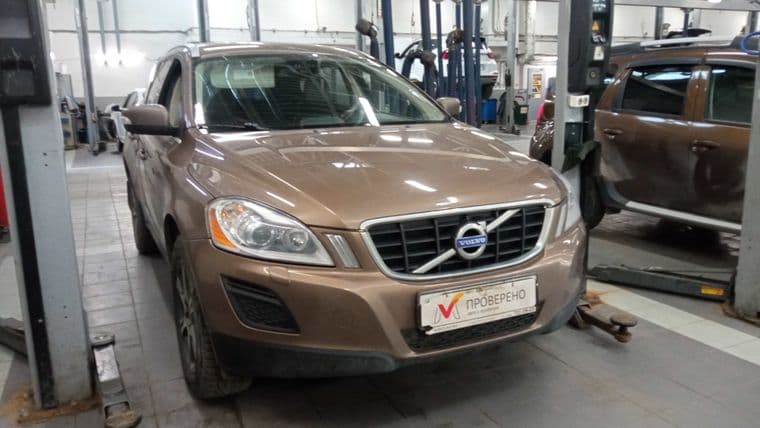 Volvo XC60 2010 года, 214 797 км - вид 2