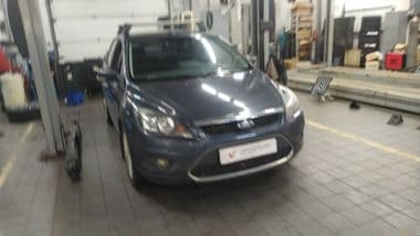 Ford Focus 2011 года, 234 505 км - вид 2