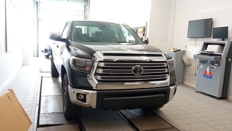 Toyota Tundra 2020 года, 36 156 км - вид 2