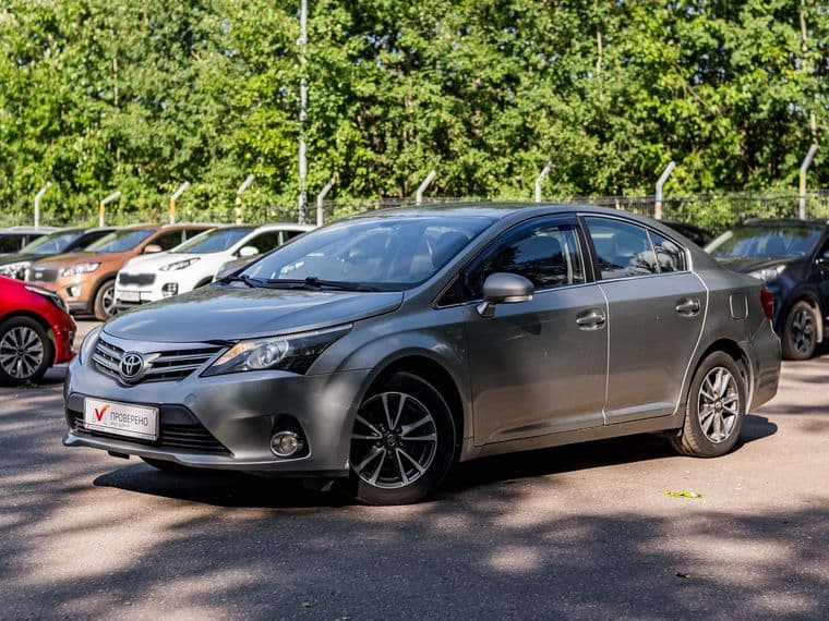 Toyota Avensis 2012 года, 200 499 км - вид 1