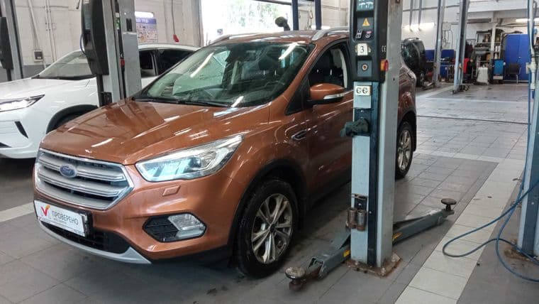 Ford Kuga 2017 года, 180 505 км | VIN 79376 - вид 1