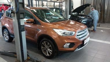 Ford Kuga 2017 года, 180 505 км | VIN 79376 - вид 2