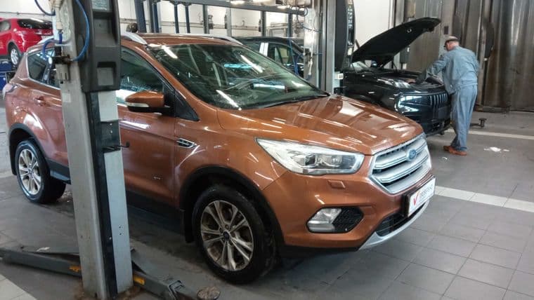 Ford Kuga 2017 года, 180 505 км | VIN 79376 - вид 2