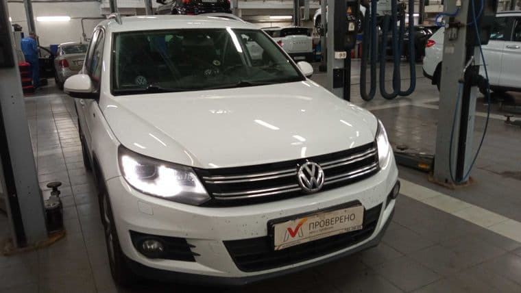 Volkswagen Tiguan 2016 года, 127 404 км - вид 1