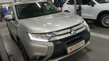 Mitsubishi Outlander 2017 года, 124 426 км - вид 2