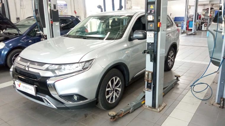 Mitsubishi Outlander, 2018