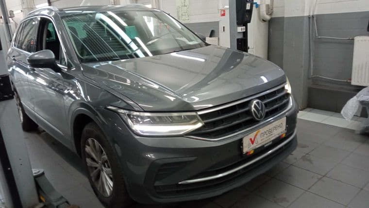 Volkswagen Tiguan, 2021 - вид 1