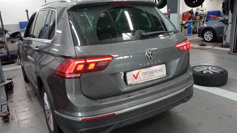 Volkswagen Tiguan, 2021 - вид 3