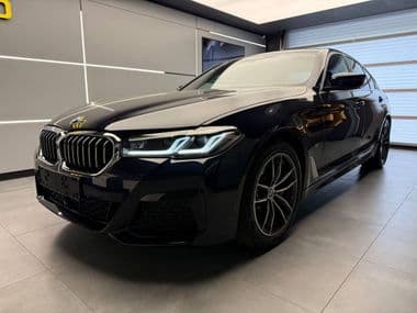 BMW 5 серия 2023 года, 18 438 км - вид 1