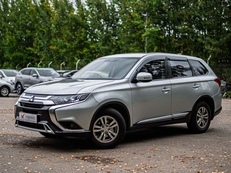 Mitsubishi Outlander 2018 года, 328 300 км | VIN 03557 - вид 1