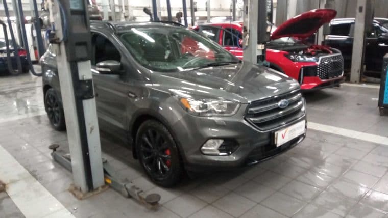 Ford Kuga 2017 года, 141 000 км - вид 2