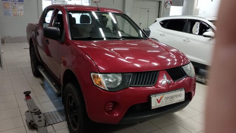 Mitsubishi L200 2008 года, 336 813 км - вид 2