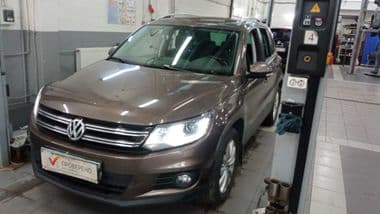 Volkswagen Tiguan 2016 года, 83 300 км - вид 1