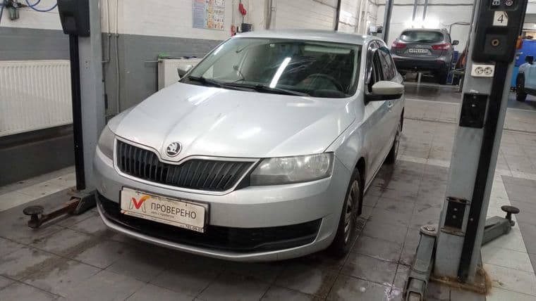 Skoda Rapid 2018 года, 169 860 км - вид 1
