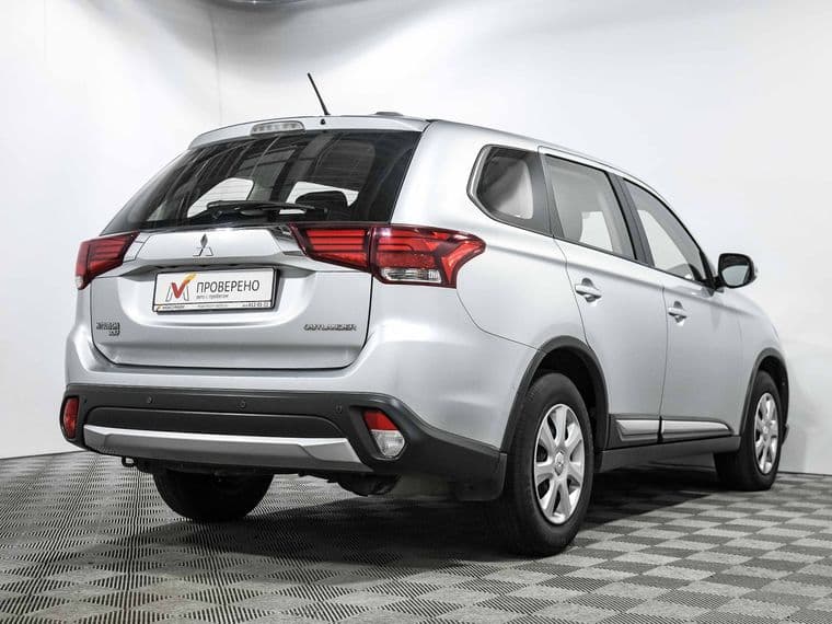 Mitsubishi Outlander, 2015 - вид 3