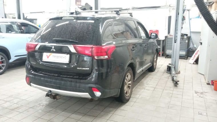 Mitsubishi Outlander, 2017 - вид 4