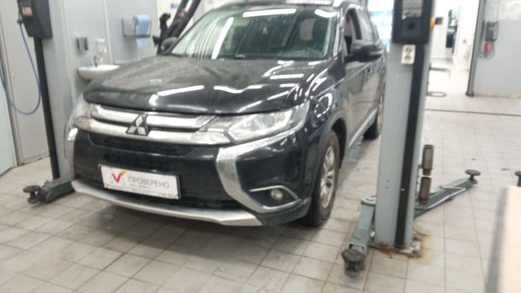 Mitsubishi Outlander, 2017 - вид 2