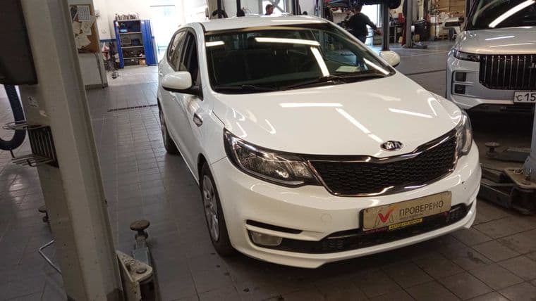Kia Rio 2015 года, 50 500 км - вид 2