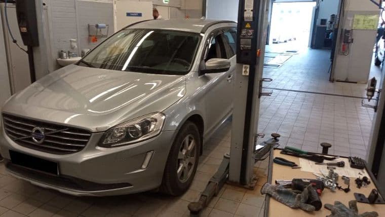 Volvo XC60 2016 года, 97 823 км - вид 1