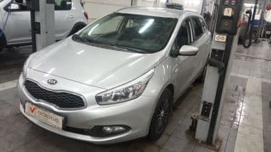 KIA Ceed 2014 года, 227 391 км - вид 1