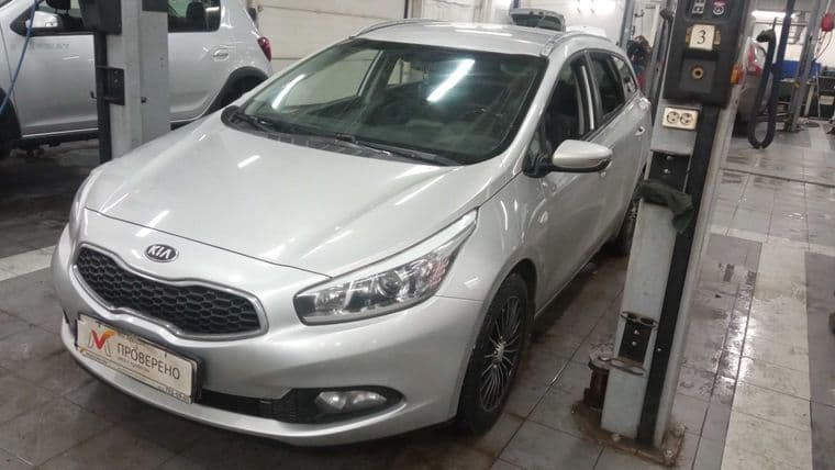 KIA Ceed 2014 года, 227 391 км - вид 1