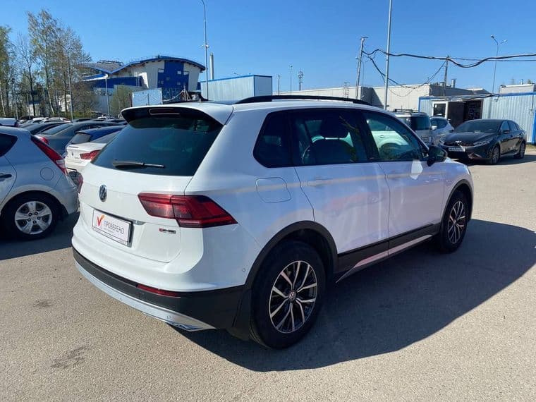 Volkswagen Tiguan, 2019 - вид 3
