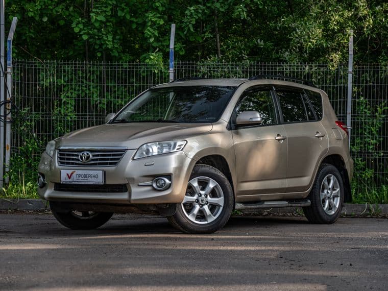 Toyota RAV4, 2011