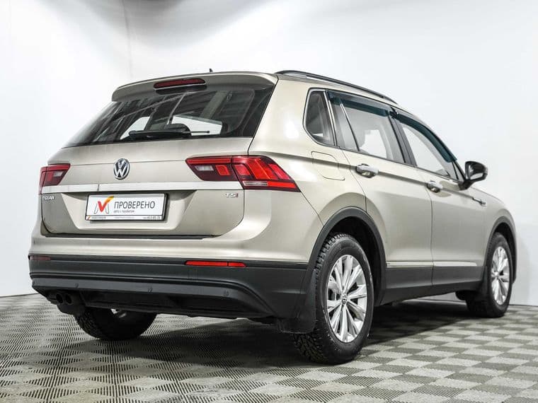 Volkswagen Tiguan, 2018 - вид 4