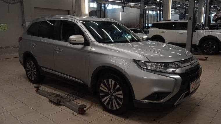 Mitsubishi Outlander, 2019 - вид 1