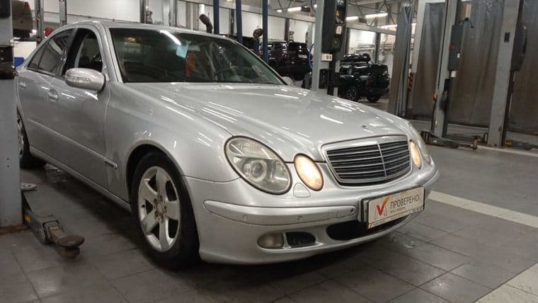 Mercedes-Benz E-класс 2003 года, 199 895 км - вид 2