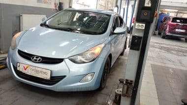 Hyundai Elantra 2012 года, 418 925 км - вид 1