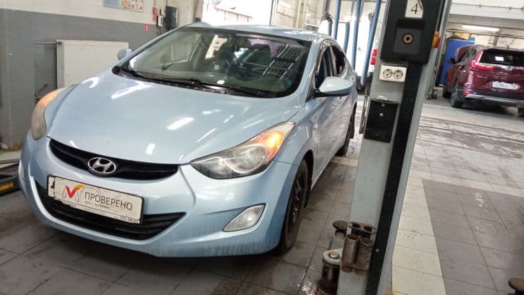 Hyundai Elantra 2012 года, 418 925 км - вид 1
