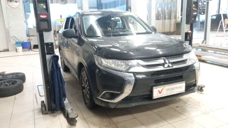 Mitsubishi Outlander, 2017 - вид 1