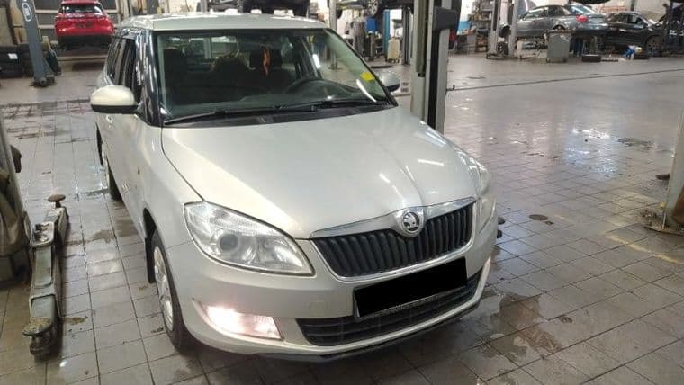 Skoda Fabia 2014 года, 77 341 км - вид 2