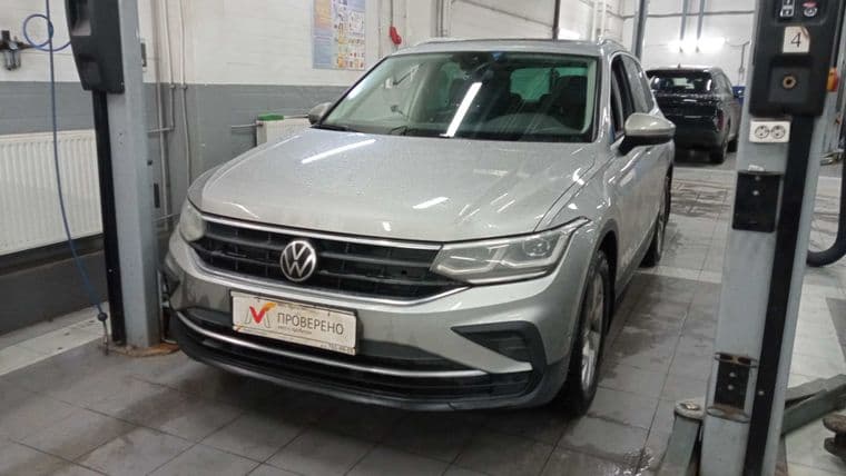 Volkswagen Tiguan 2021 года, 51 468 км - вид 1