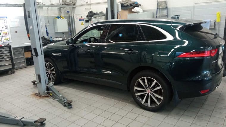 Jaguar F-Pace, 2017 - вид 3